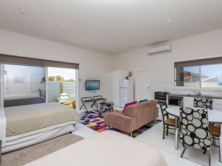 Wytonia Cabana Apartment, Port Fairy - 1