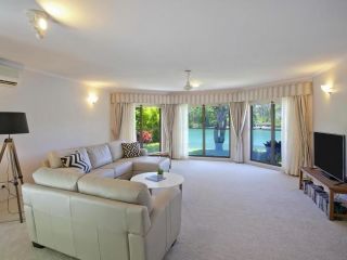 Wyuna Drive 53 Guest house, Noosaville - 3