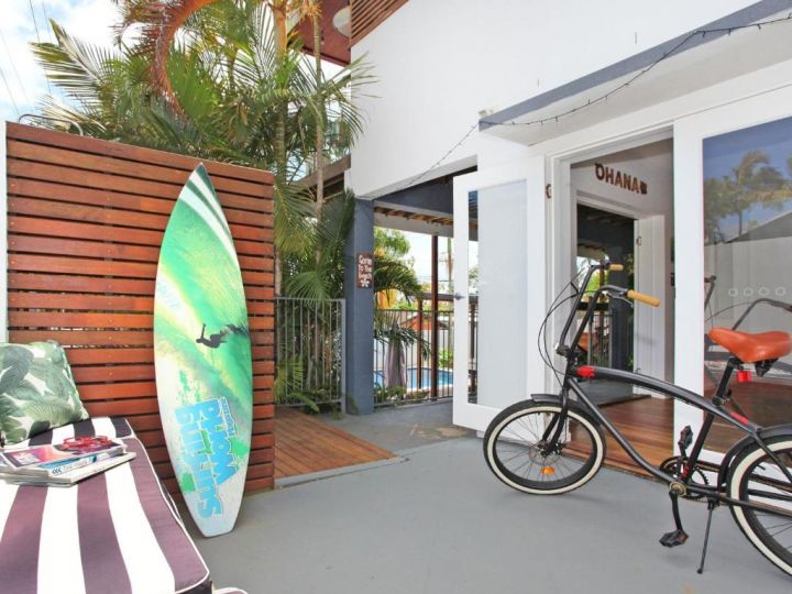 Five Bedroom Home at Alex beach air conditioning pool and pet friendly Guest house, Alexandra Headland - imaginea 15