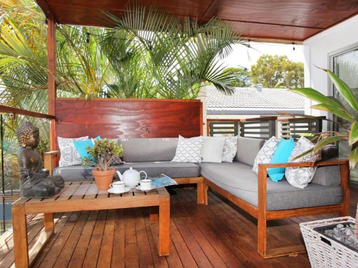 Five Bedroom Home at Alex beach air conditioning pool and pet friendly Guest house, Alexandra Headland - imaginea 3