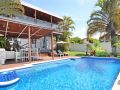 Five Bedroom Home at Alex beach air conditioning pool and pet friendly Guest house, Alexandra Headland - thumb 2
