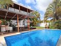 Five Bedroom Home at Alex beach air conditioning pool and pet friendly Guest house, Alexandra Headland - thumb 1
