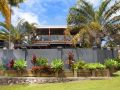 Five Bedroom Home at Alex beach air conditioning pool and pet friendly Guest house, Alexandra Headland - thumb 17