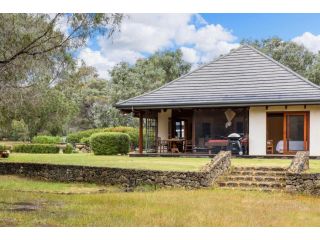 Yallingup Retreat - Romantic Country Retreat for Couples Guest house, Yallingup - 2