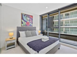 YARRA Â· YARRA Toorak Rd & Chapel St. Pool, Gym & Parking Apartment, Melbourne - 4