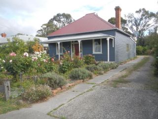 Yarram Cottage: Art and Accommodation Guest house, Yarram - 1
