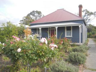 Yarram Cottage: Art and Accommodation Guest house, Yarram - 2