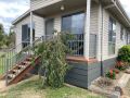 Yeoy&#x27;s Cabin Bed and breakfast, Victoria - thumb 2