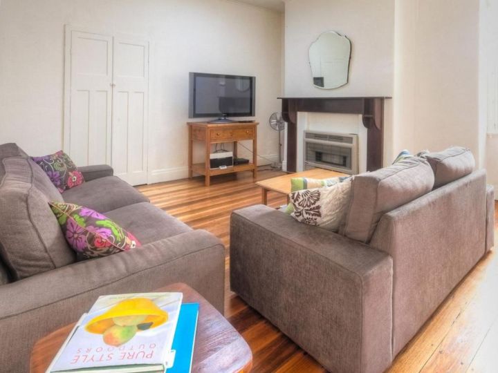 Young&#x27;s Cottage - circa: 1861 Guest house, Port Fairy - imaginea 4
