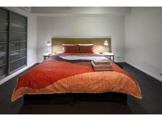 ZEN CITY & SEA Executive 1-BR Suite in Darwin CBD Apartment, Darwin - 1