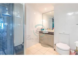 ZEN ESPLANADE 2-BR Executive Styled Family Retreat Apartment, Darwin - 4