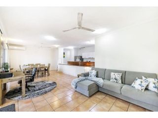 ZEN FORESHORE Cozy 2-BR, 2-BA Holiday Home + Pool Apartment, Nightcliff - 2