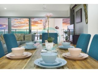 ZEN TOWERS PENTHOUSE Darwin's Exclusive Short Stays Holiday Home Apartment, Darwin - 1